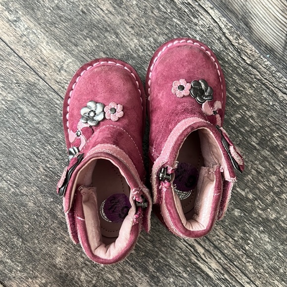 Stride Rite boots medallion Milania collection purple suede size 6.5 toddler - Picture 8 of 8